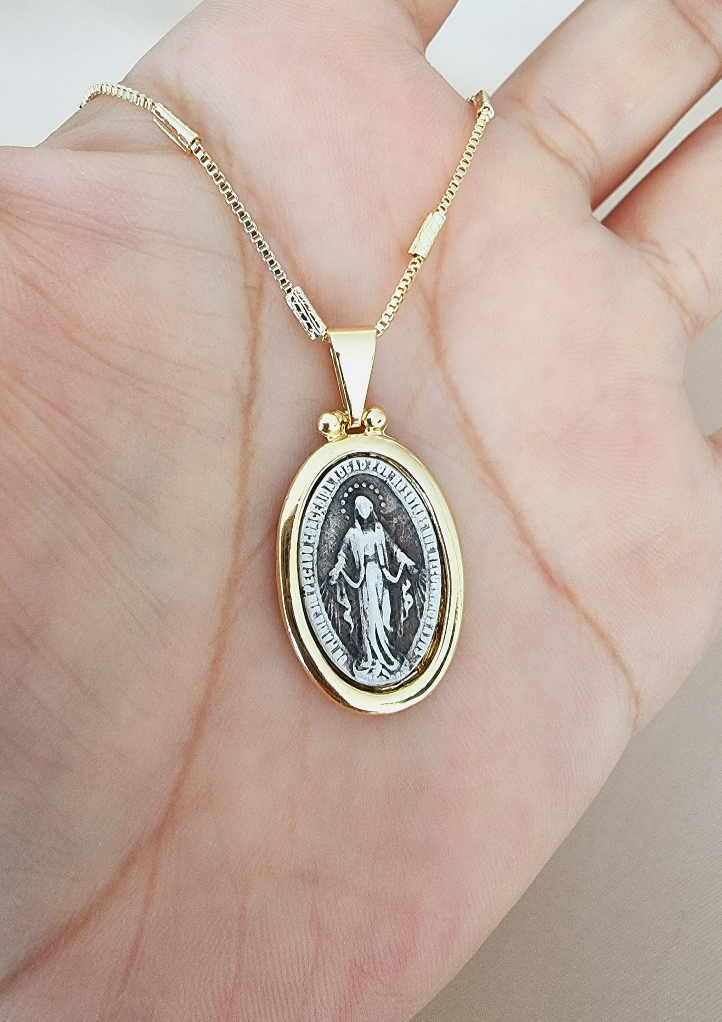 Collar Amparo Celestial