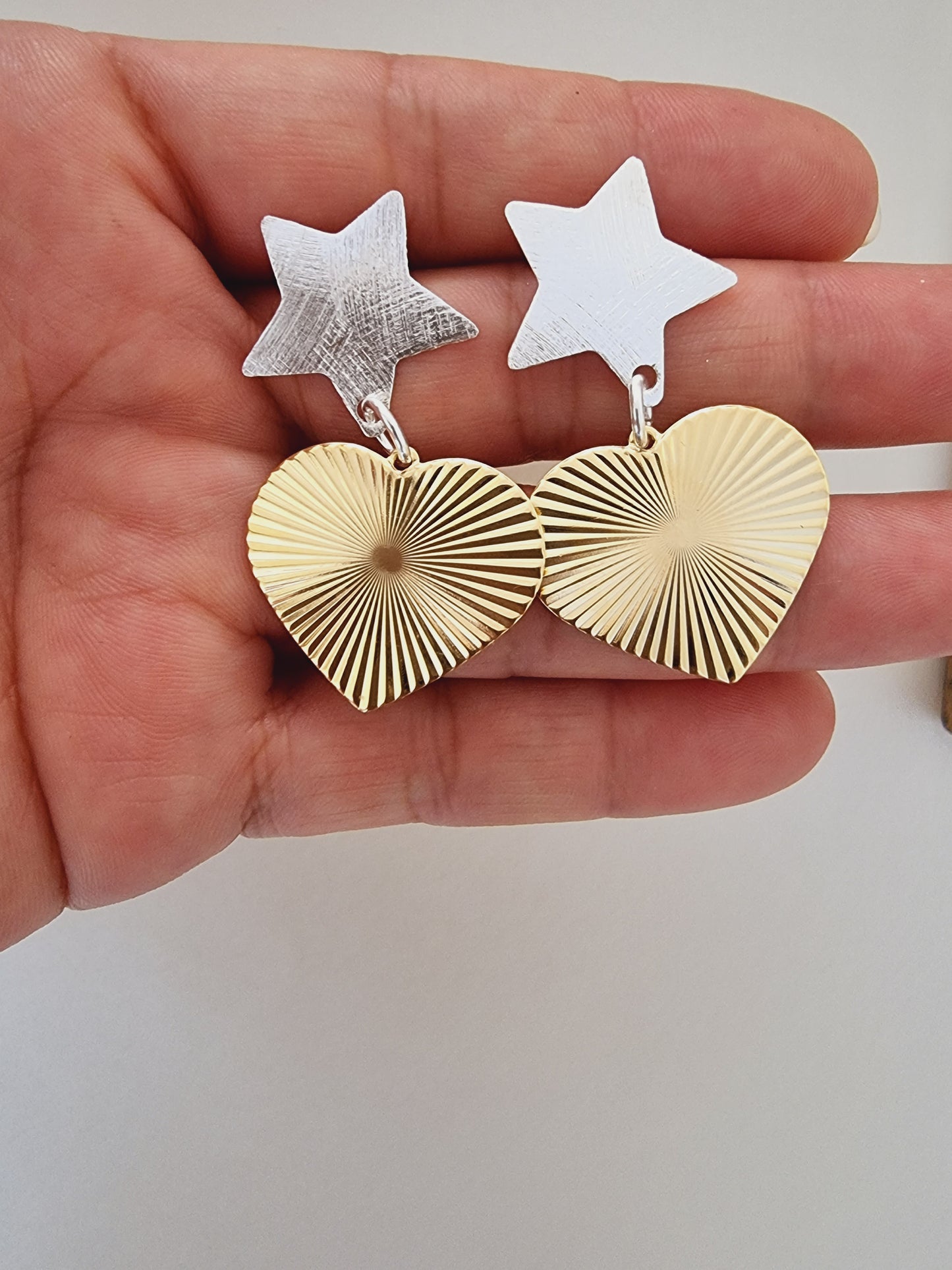 Aros Stars Love