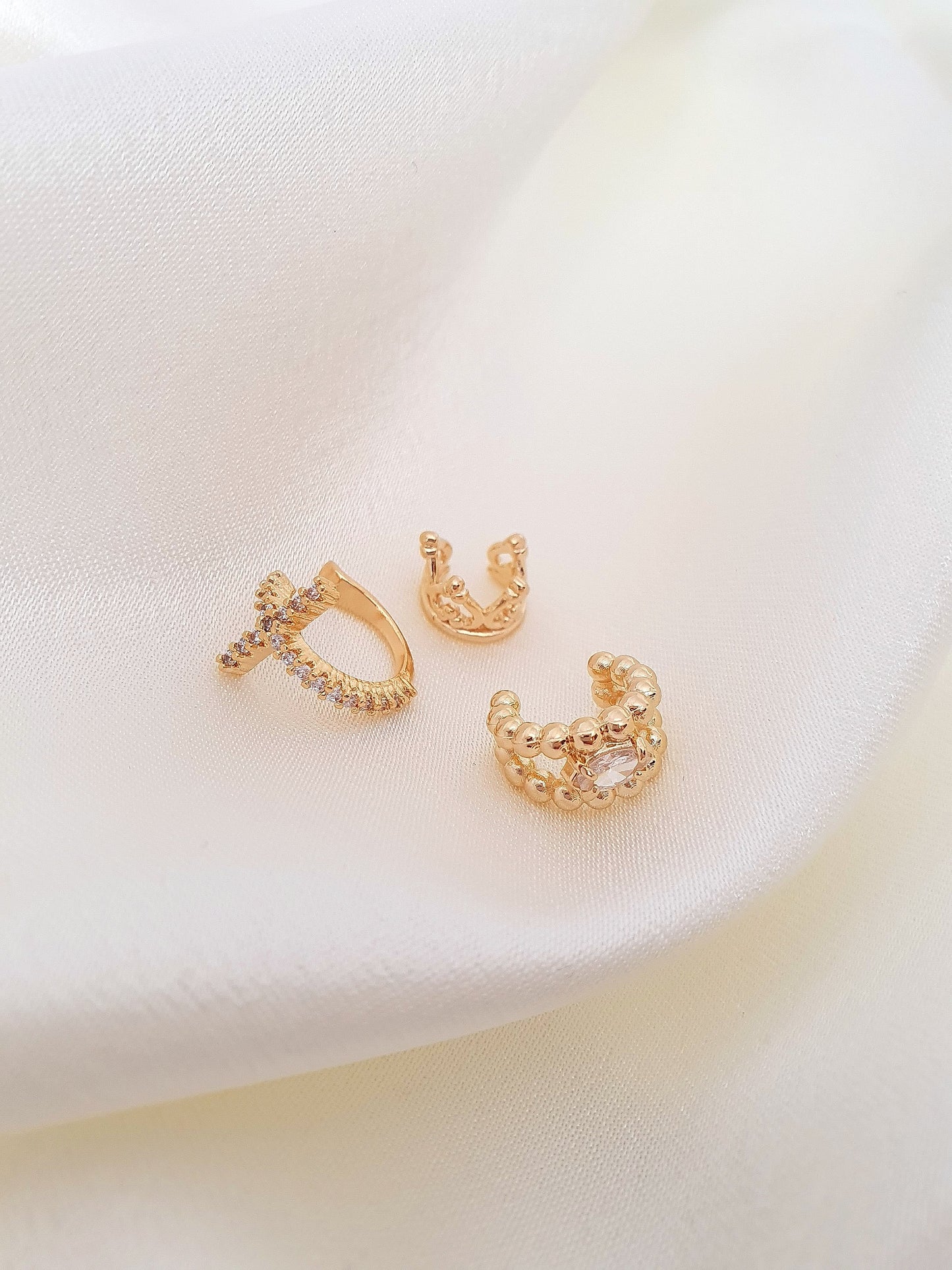 Earcuff Luz bañado en oro ( 1 Unidad)