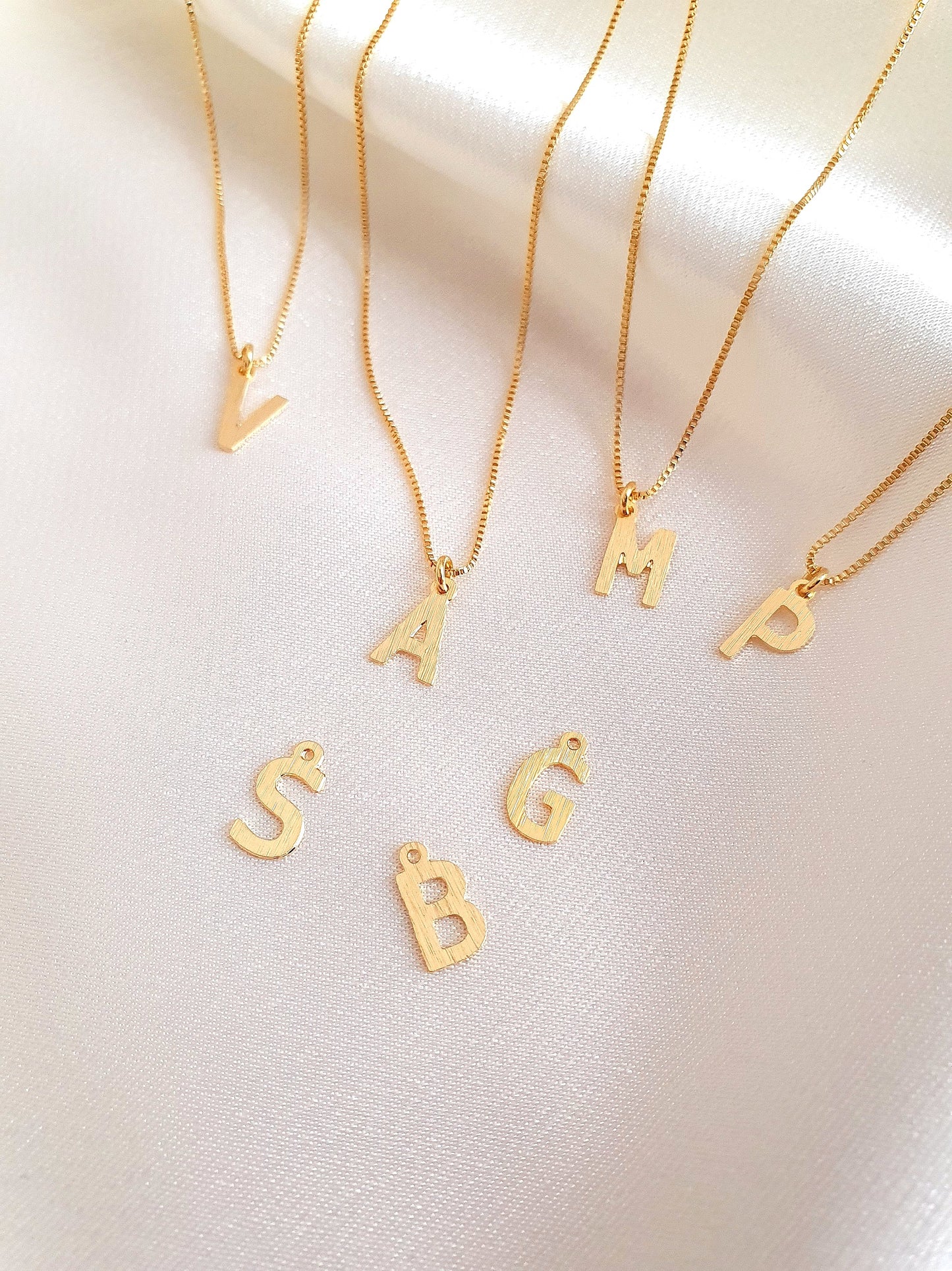 Collar Inicial Light