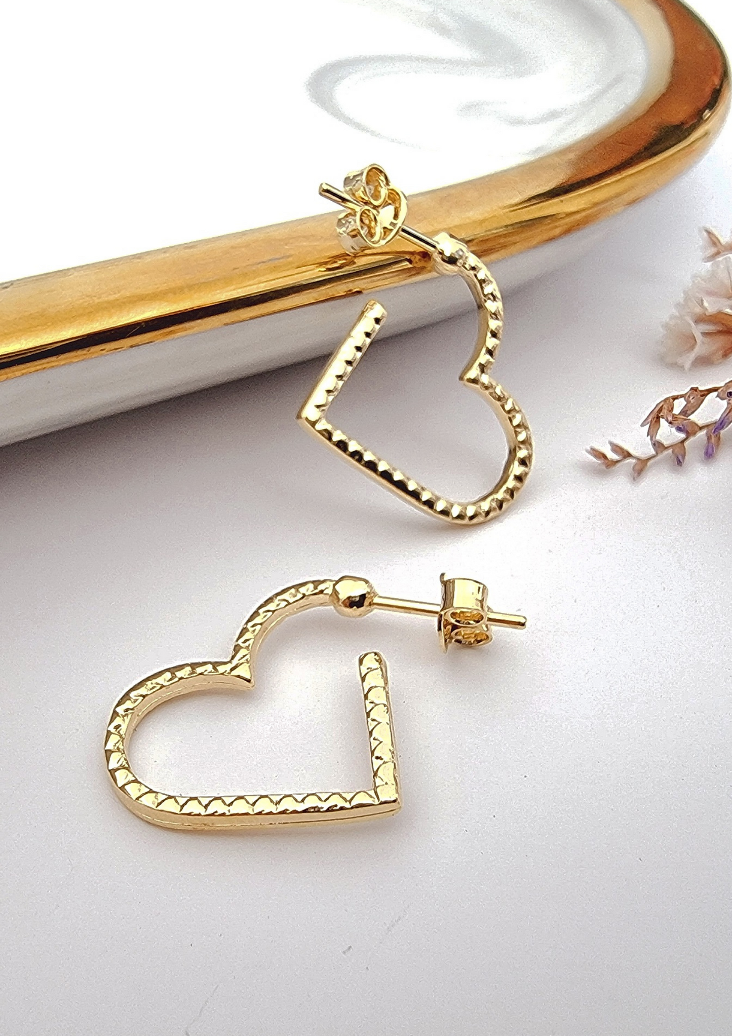 Aros Lucy