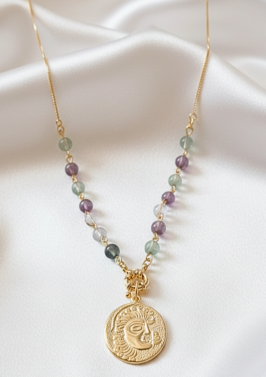 Collar "Aura Solar" con Fluorita y Medallón Talismán