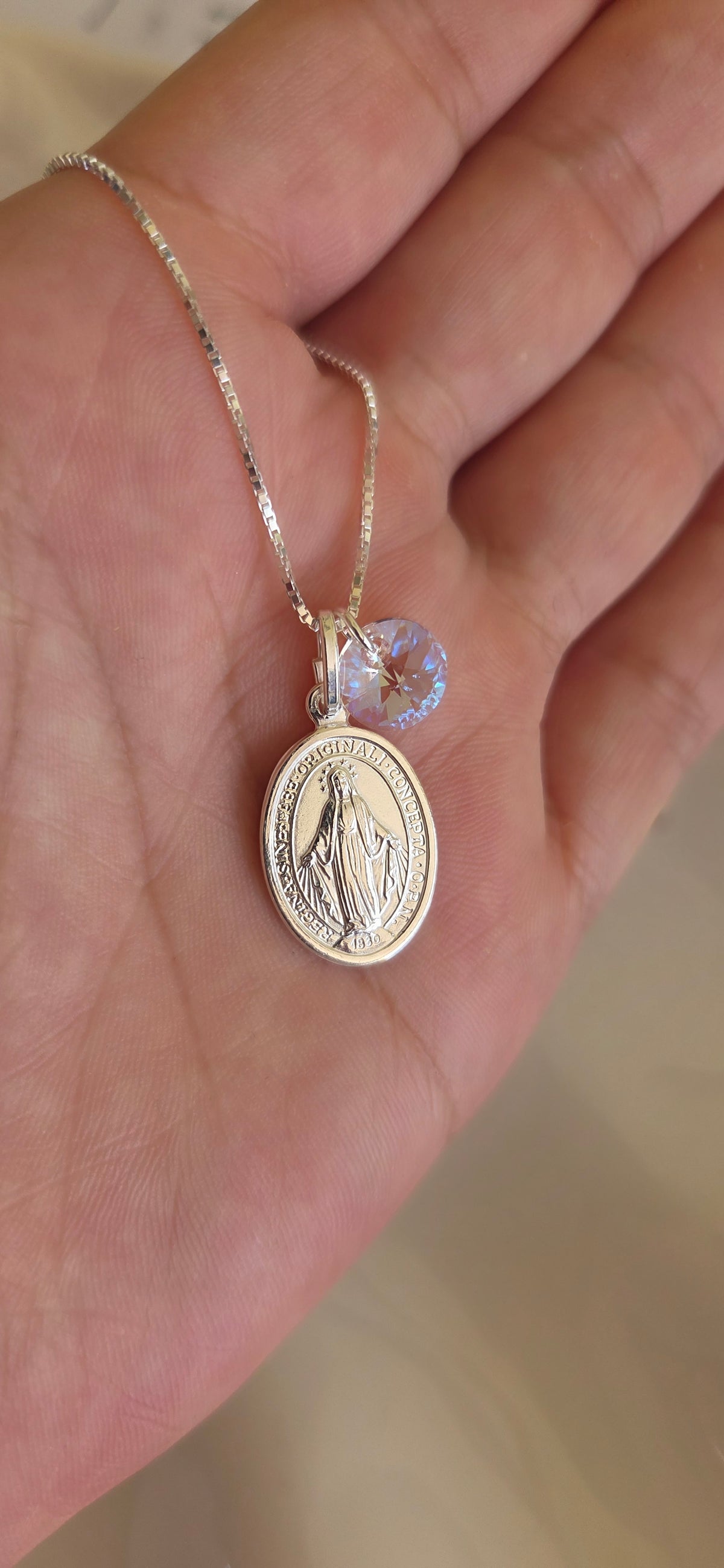 Collar Medalla Virgen de los Rayos en Plata Italiana 925 con Cristal Swarovski