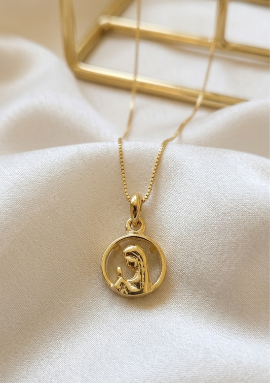 Collar Virgen Niña fondo transparente